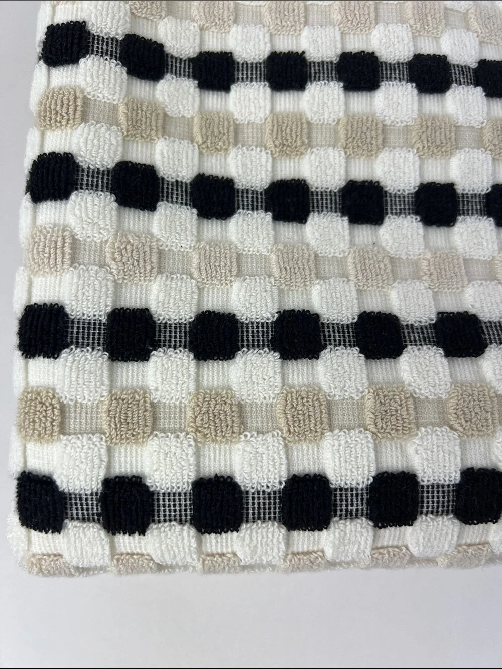 DKNY Maya Bath Towels Checkered Black Tan White 100% Cotton Set of 2 NEW